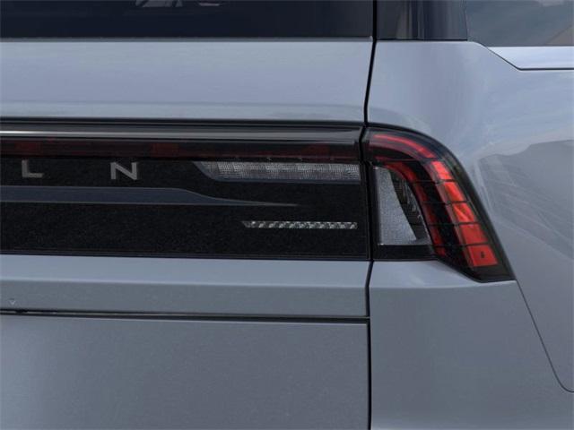 new 2025 Lincoln Navigator car, priced at $109,060