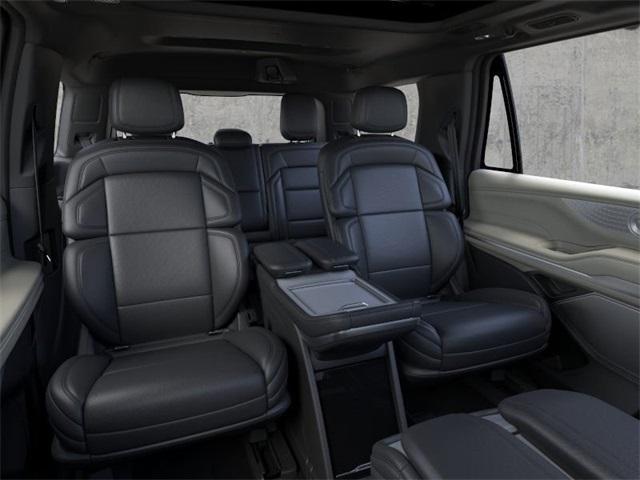 new 2025 Lincoln Navigator car, priced at $109,060