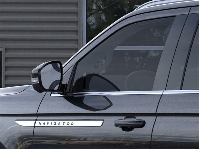 new 2025 Lincoln Navigator L car, priced at $100,208
