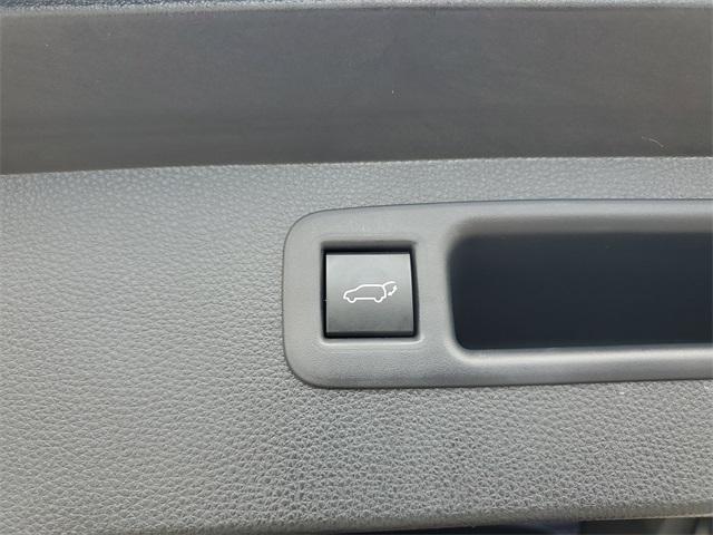 used 2021 Toyota Highlander car, priced at $37,990