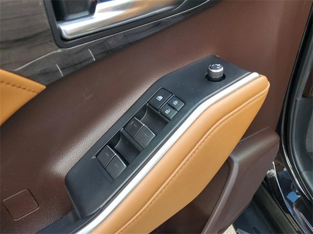 used 2021 Toyota Highlander car, priced at $37,990