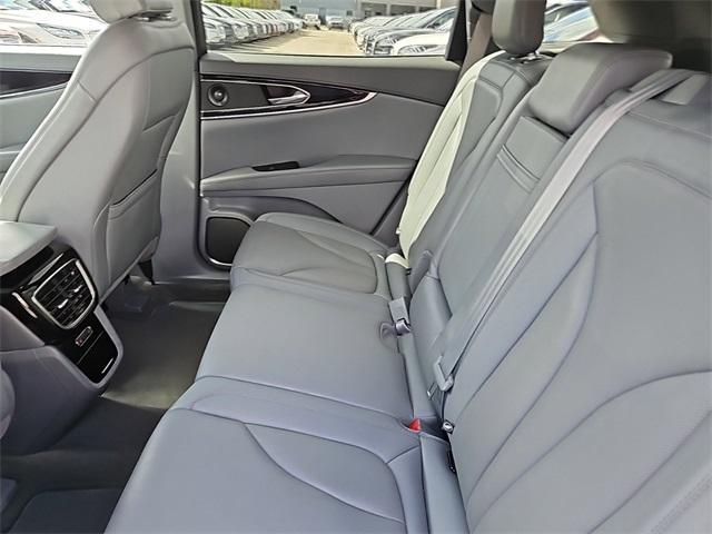 used 2021 Lincoln Nautilus car, priced at $28,990