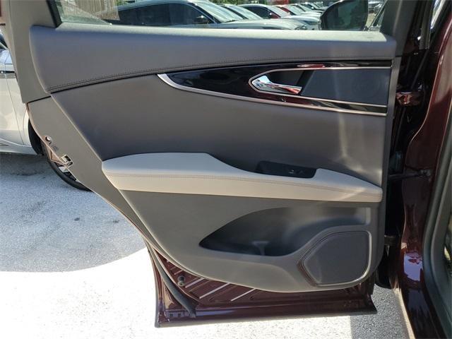 used 2023 Lincoln Nautilus car, priced at $32,990