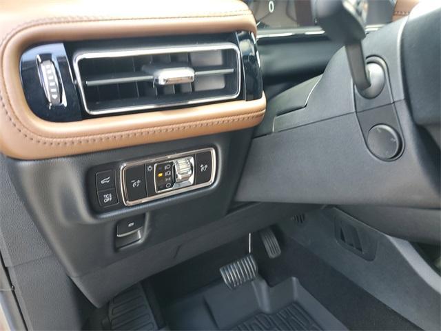 used 2023 Lincoln Nautilus car, priced at $37,590