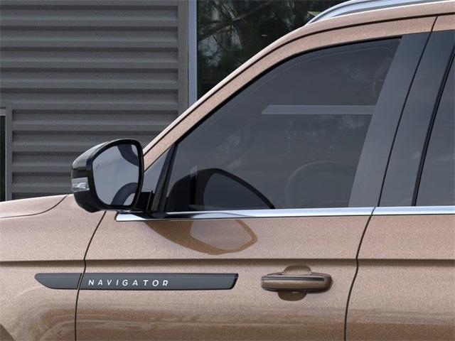 new 2025 Lincoln Navigator car, priced at $120,490