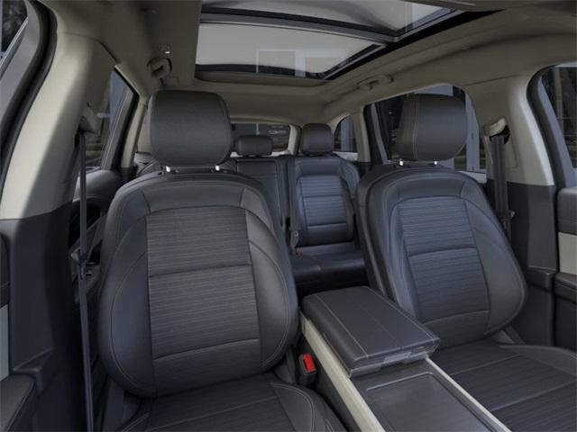new 2025 Lincoln Nautilus car, priced at $58,202