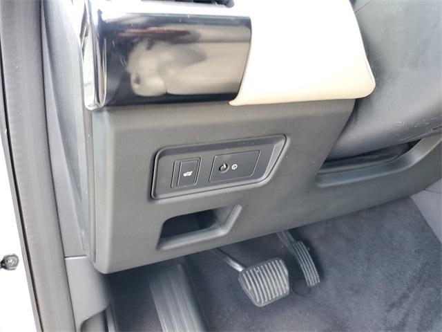 used 2018 Land Rover Discovery car, priced at $16,990