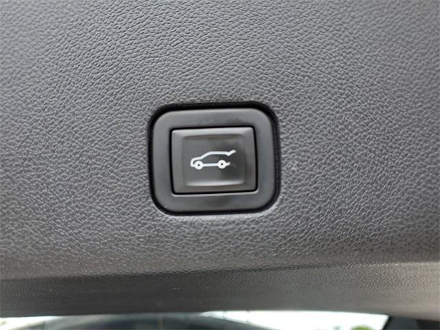 used 2022 Cadillac XT6 car, priced at $29,990