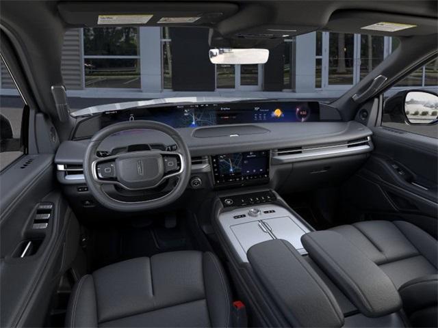 new 2025 Lincoln Navigator car, priced at $106,940