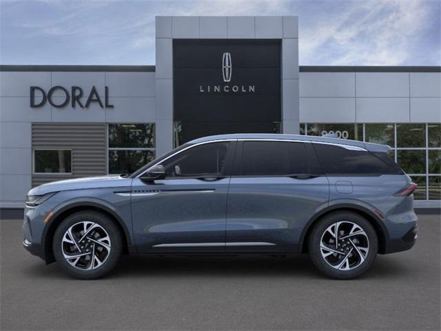 new 2025 Lincoln Nautilus car, priced at $52,306