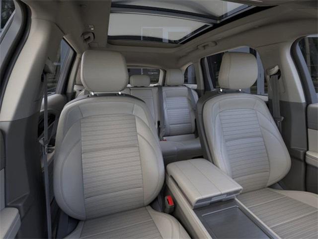 new 2025 Lincoln Nautilus car, priced at $56,504