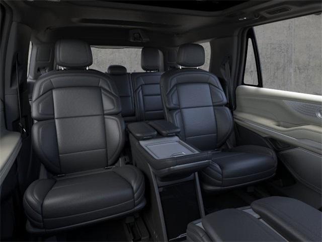 new 2025 Lincoln Navigator car, priced at $109,060