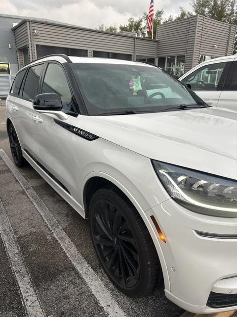 used 2023 Lincoln Aviator car