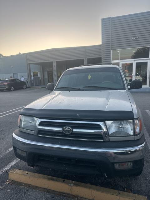 used 2000 Toyota 4Runner car, priced at $2,990