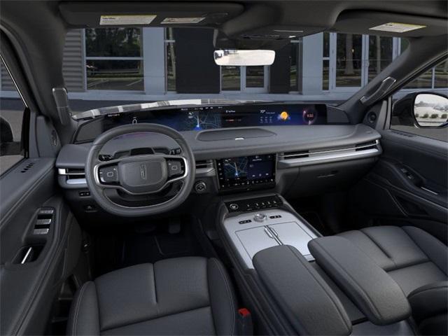 new 2025 Lincoln Navigator car, priced at $102,690