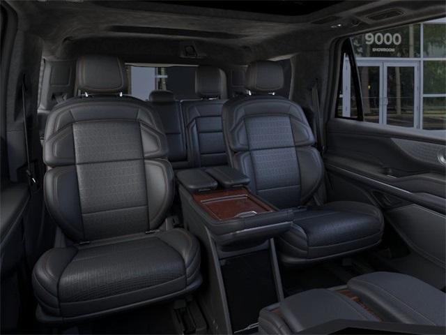 new 2025 Lincoln Navigator car, priced at $119,435
