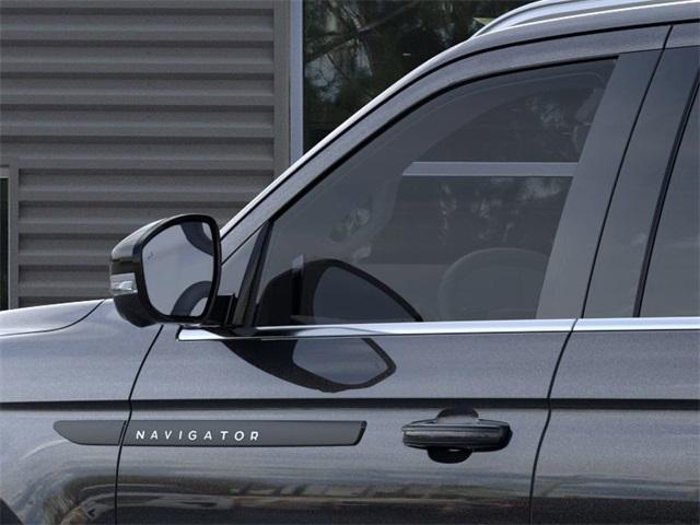 new 2025 Lincoln Navigator car, priced at $119,435