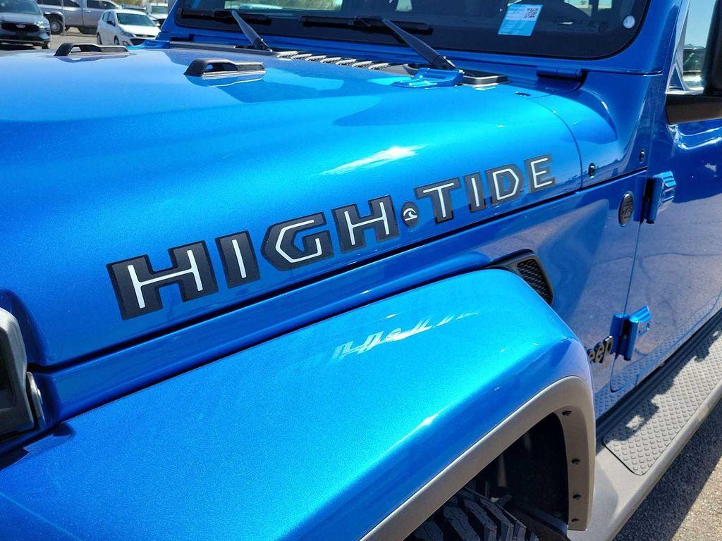 new 2025 Jeep Gladiator car, priced at $52,500