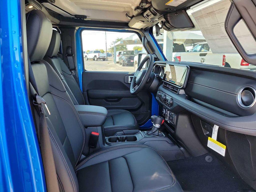 new 2025 Jeep Gladiator car, priced at $52,500