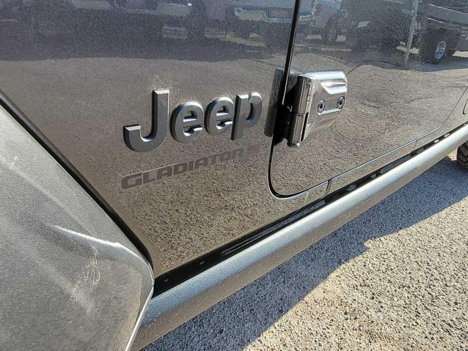 new 2024 Jeep Gladiator car, priced at $51,209