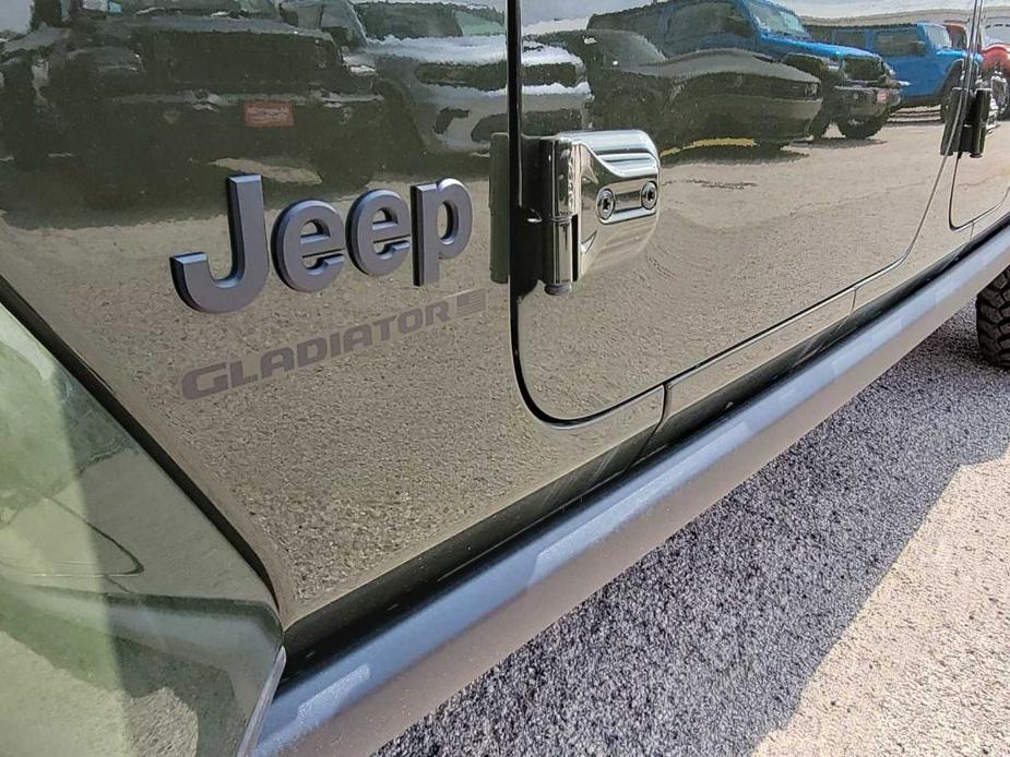 new 2024 Jeep Gladiator car, priced at $51,029