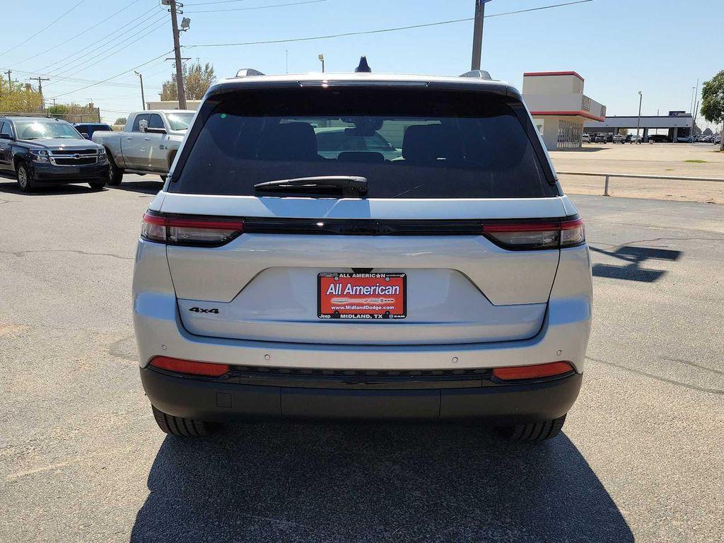 new 2025 Jeep Grand Cherokee L car, priced at $43,875