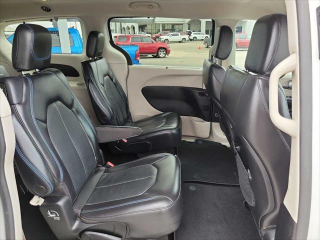used 2021 Chrysler Pacifica car, priced at $26,999