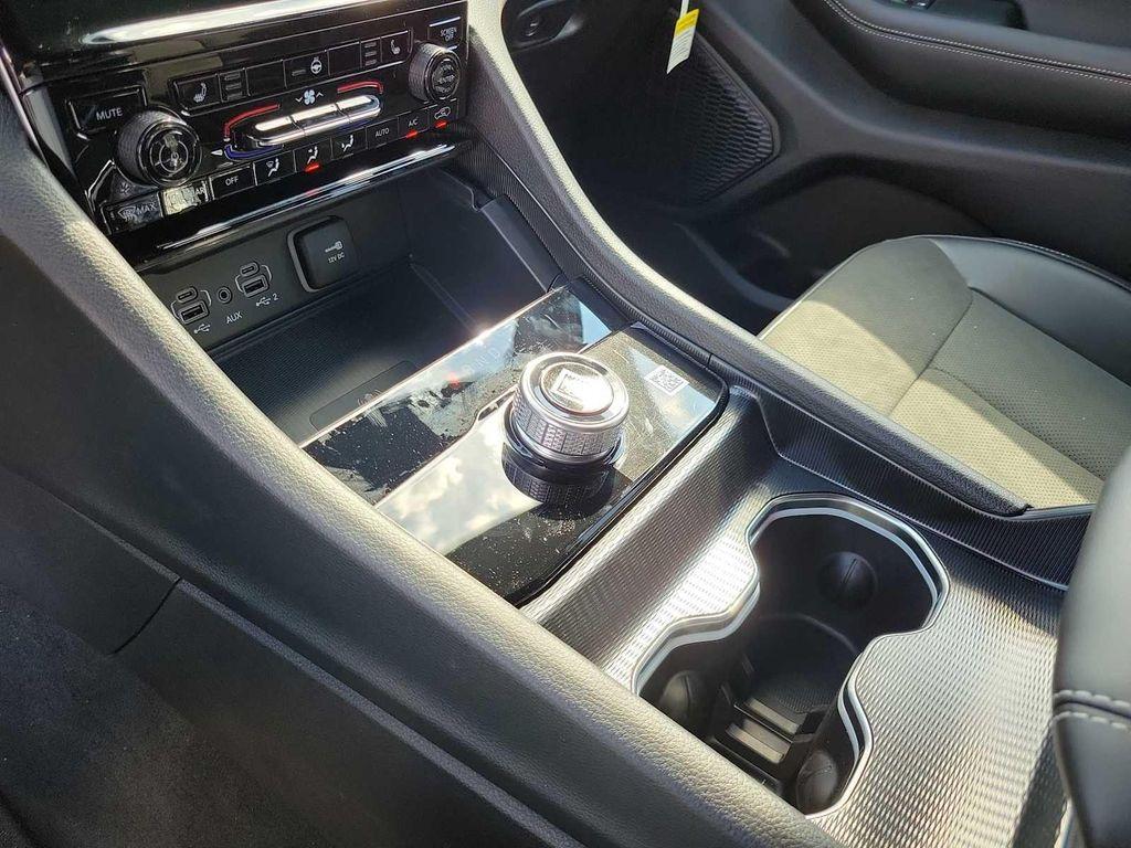 new 2025 Jeep Grand Cherokee L car, priced at $45,375