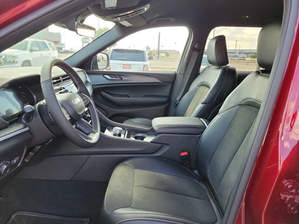 new 2025 Jeep Grand Cherokee L car, priced at $45,375