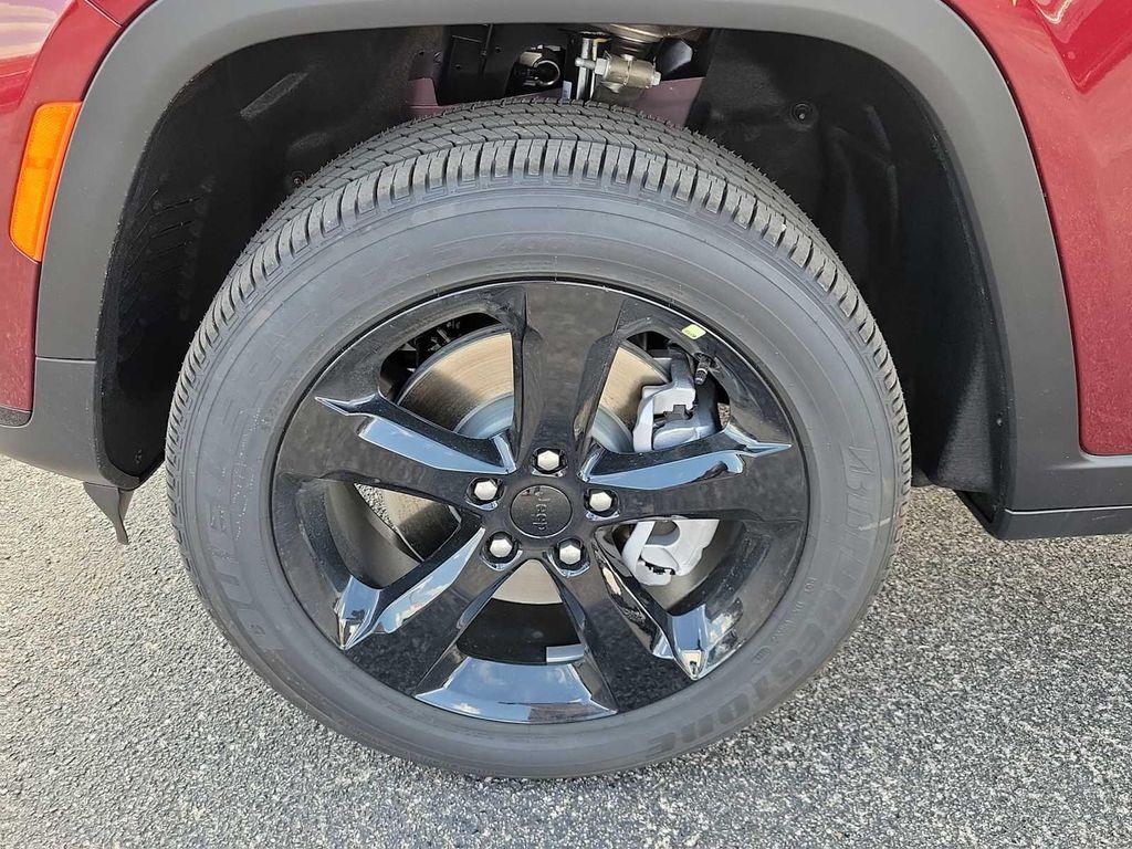 new 2025 Jeep Grand Cherokee L car, priced at $45,375