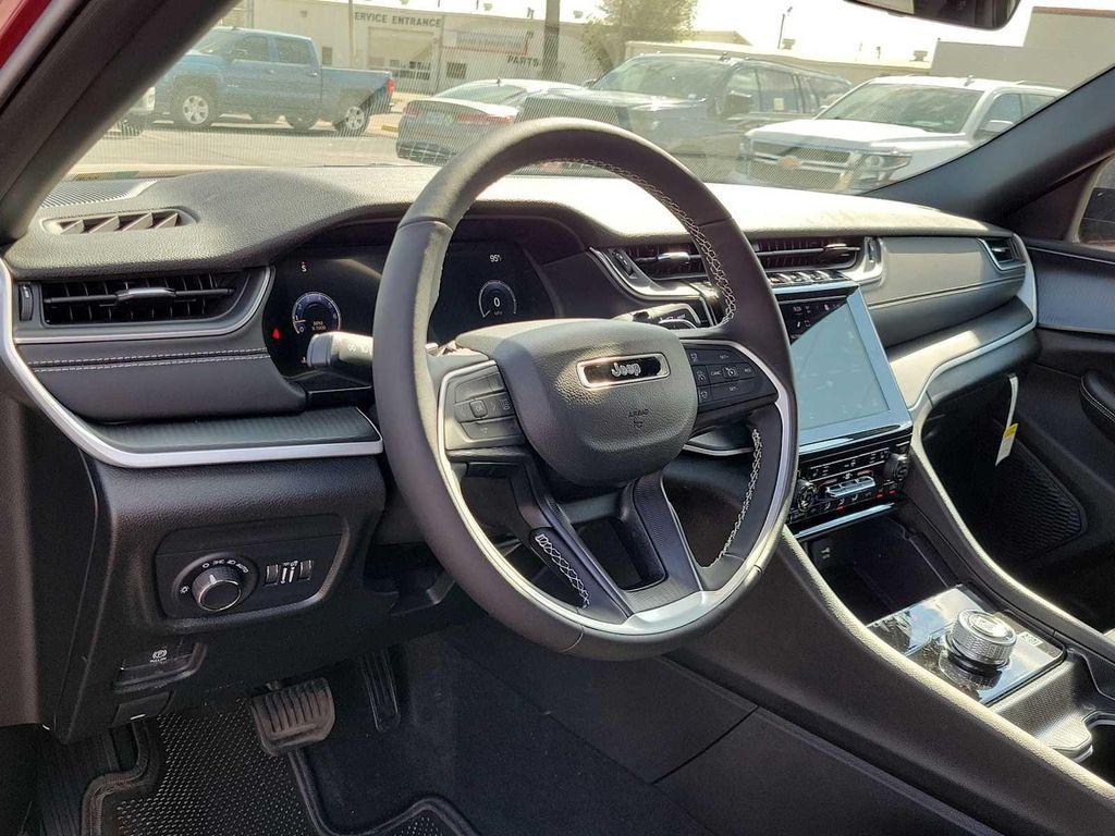 new 2025 Jeep Grand Cherokee L car, priced at $45,375