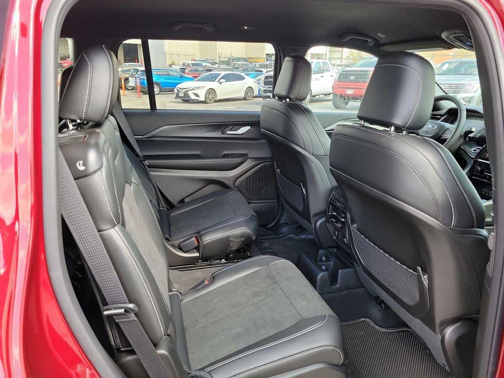 new 2025 Jeep Grand Cherokee L car, priced at $45,375