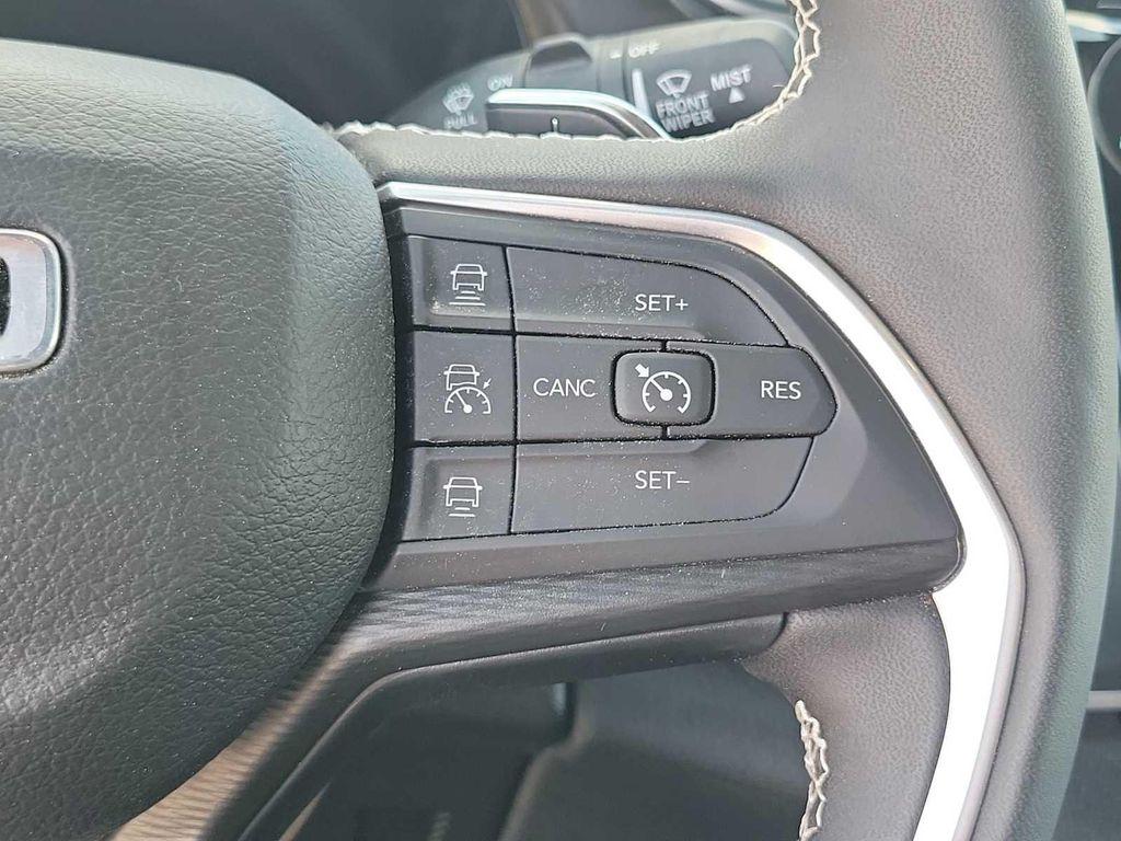 used 2023 Jeep Grand Cherokee car, priced at $36,999