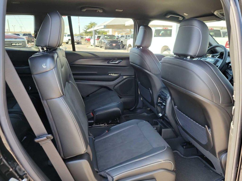 new 2025 Jeep Grand Cherokee L car, priced at $47,375