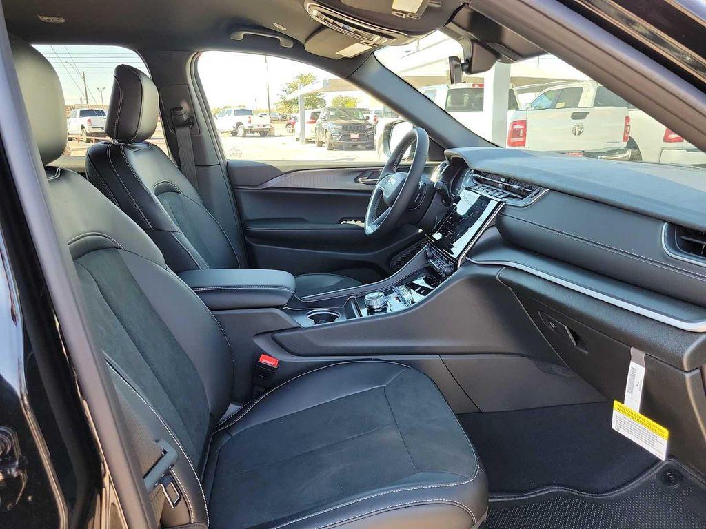 new 2025 Jeep Grand Cherokee L car, priced at $47,375