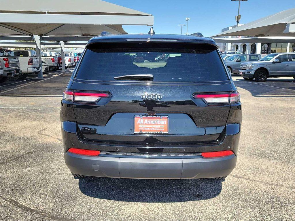 new 2025 Jeep Grand Cherokee L car, priced at $47,375