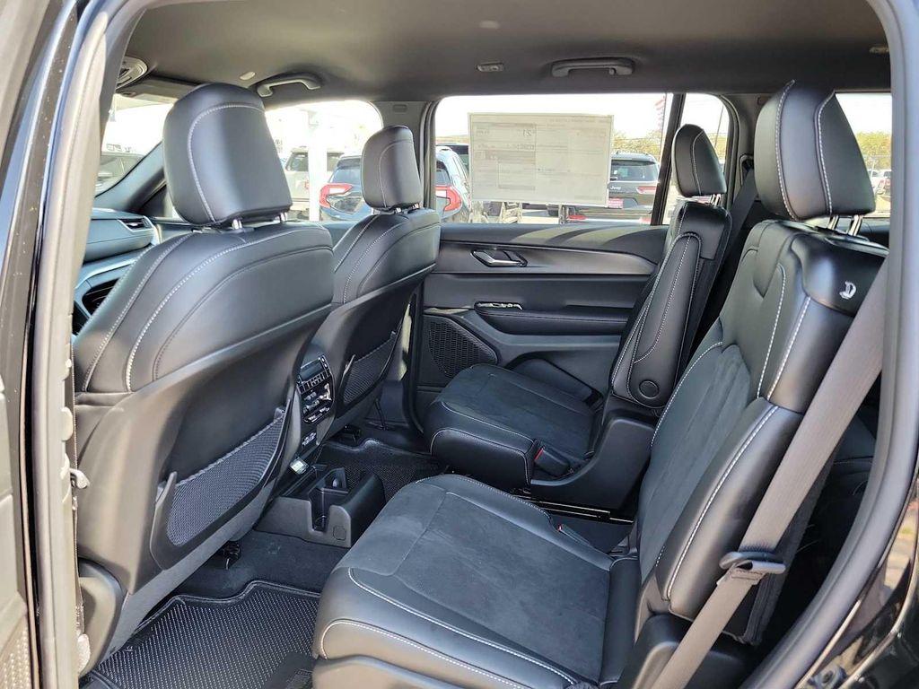 new 2025 Jeep Grand Cherokee L car, priced at $47,375