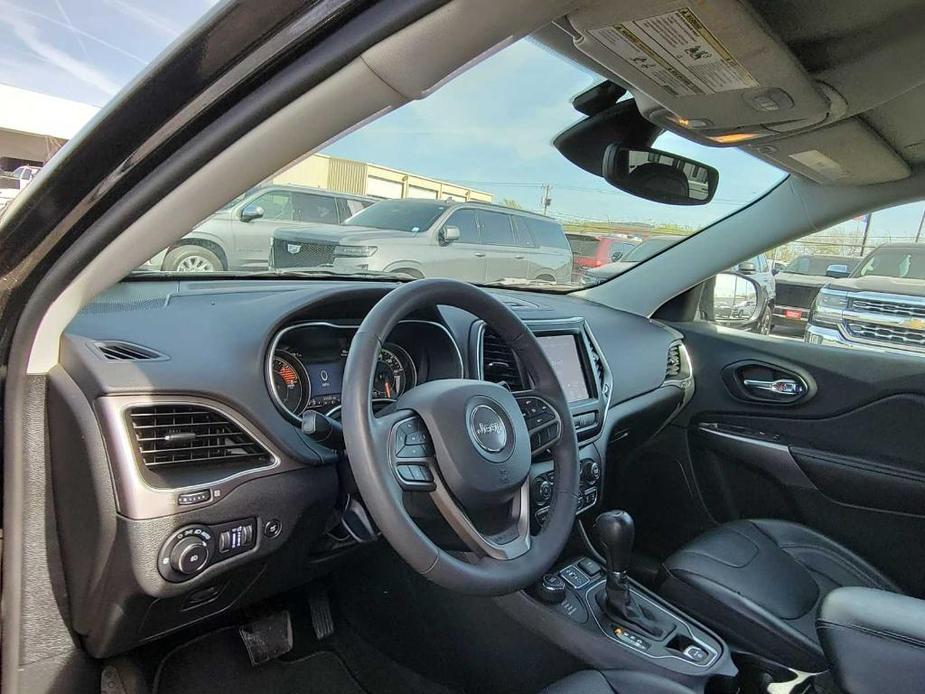 used 2022 Jeep Cherokee car, priced at $25,379