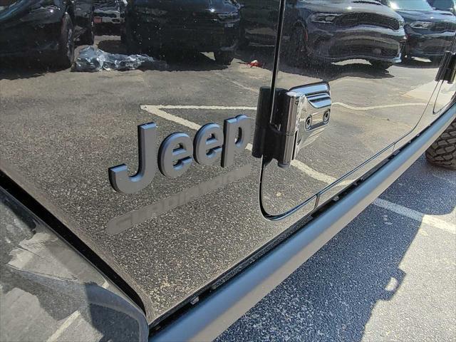 new 2024 Jeep Gladiator car, priced at $55,029