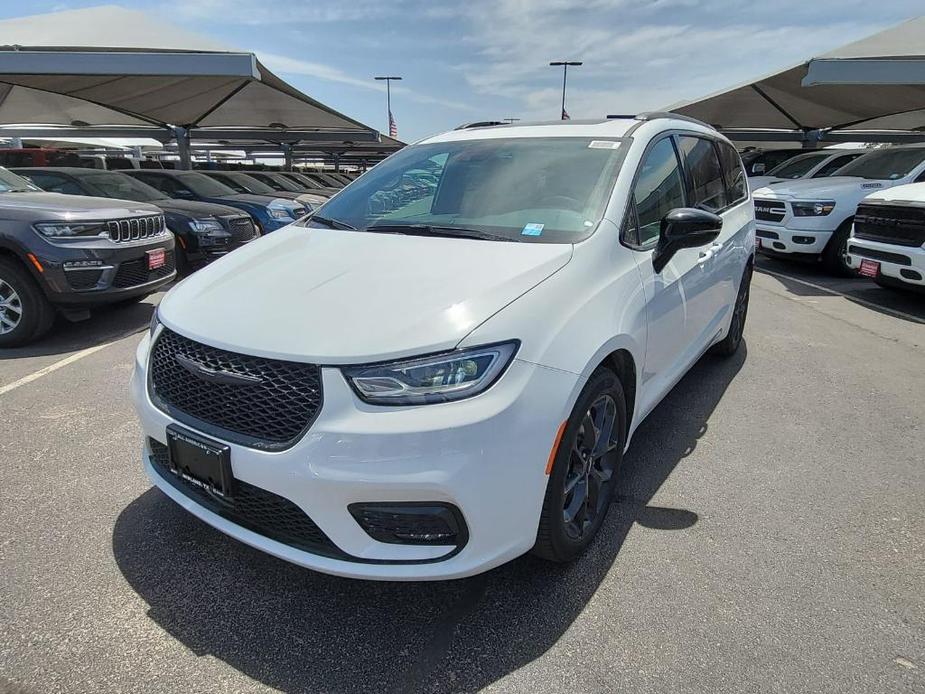 new 2023 Chrysler Pacifica car, priced at $47,966