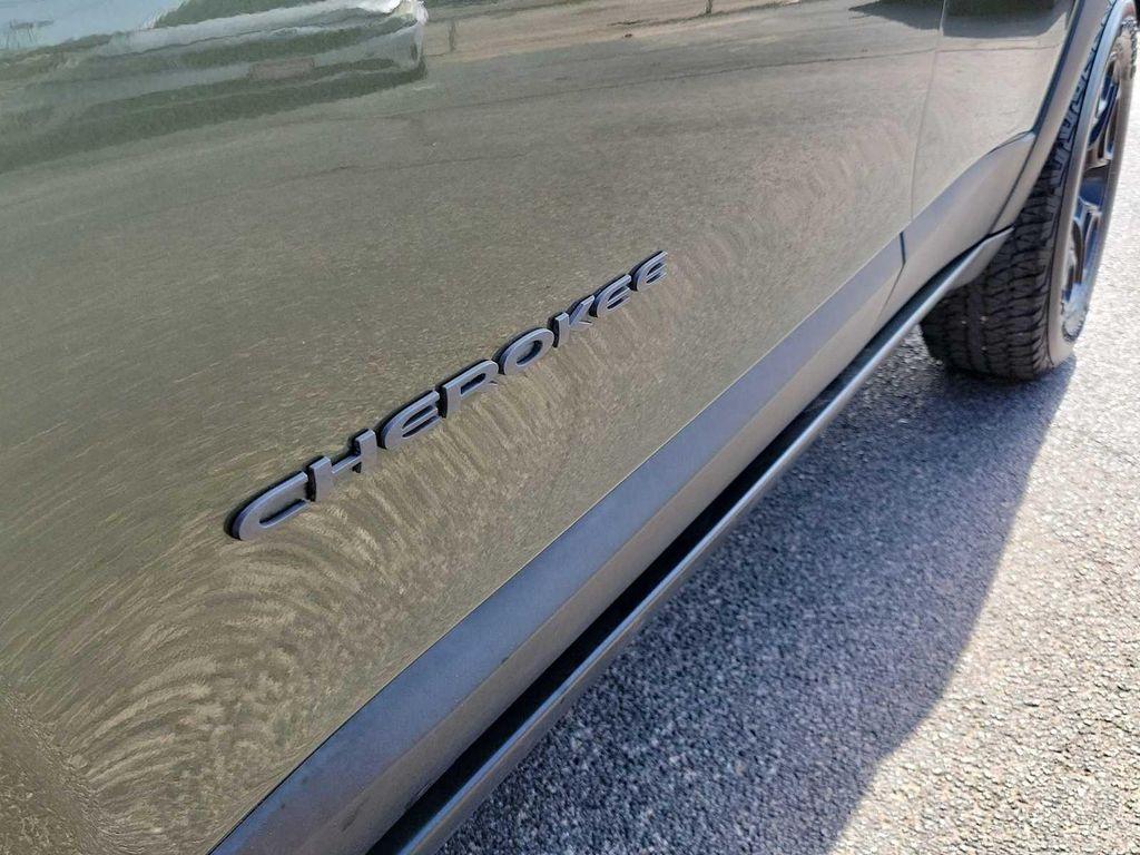used 2019 Jeep Cherokee car, priced at $26,999