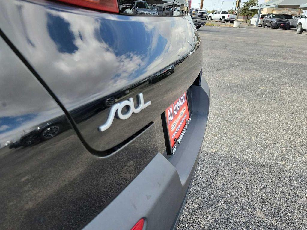 used 2022 Kia Soul car, priced at $19,999