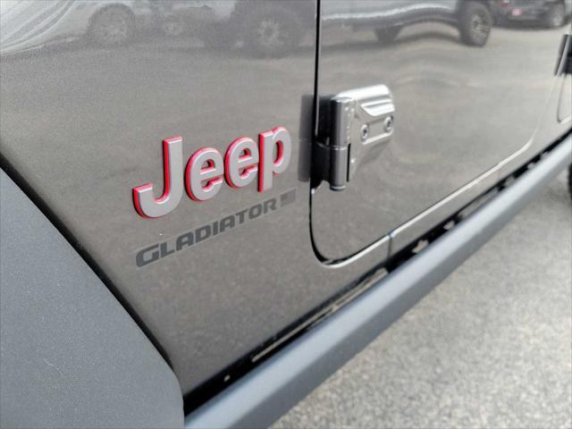 new 2025 Jeep Gladiator car, priced at $65,585