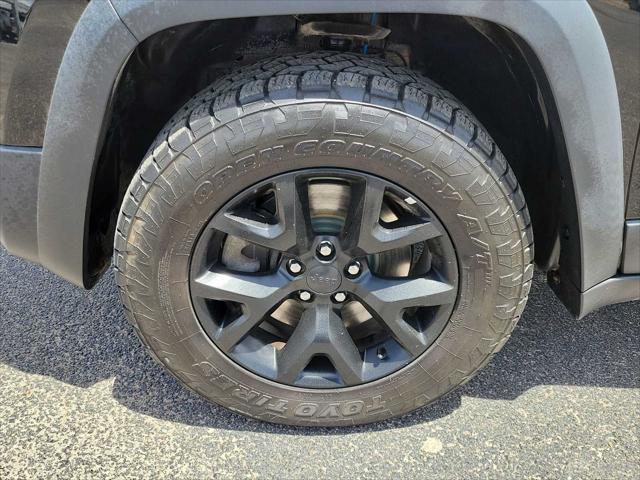 used 2017 Jeep Cherokee car, priced at $19,979
