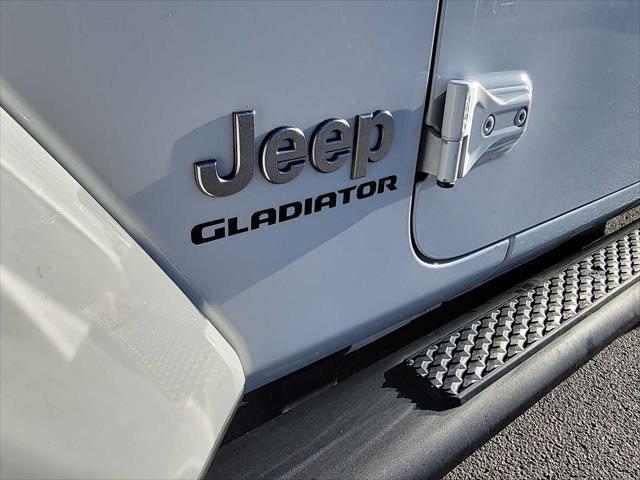 used 2022 Jeep Gladiator car, priced at $40,999