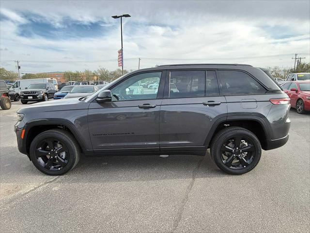 used 2024 Jeep Grand Cherokee car, priced at $39,899