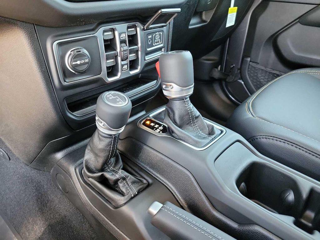 new 2025 Jeep Gladiator car, priced at $52,500