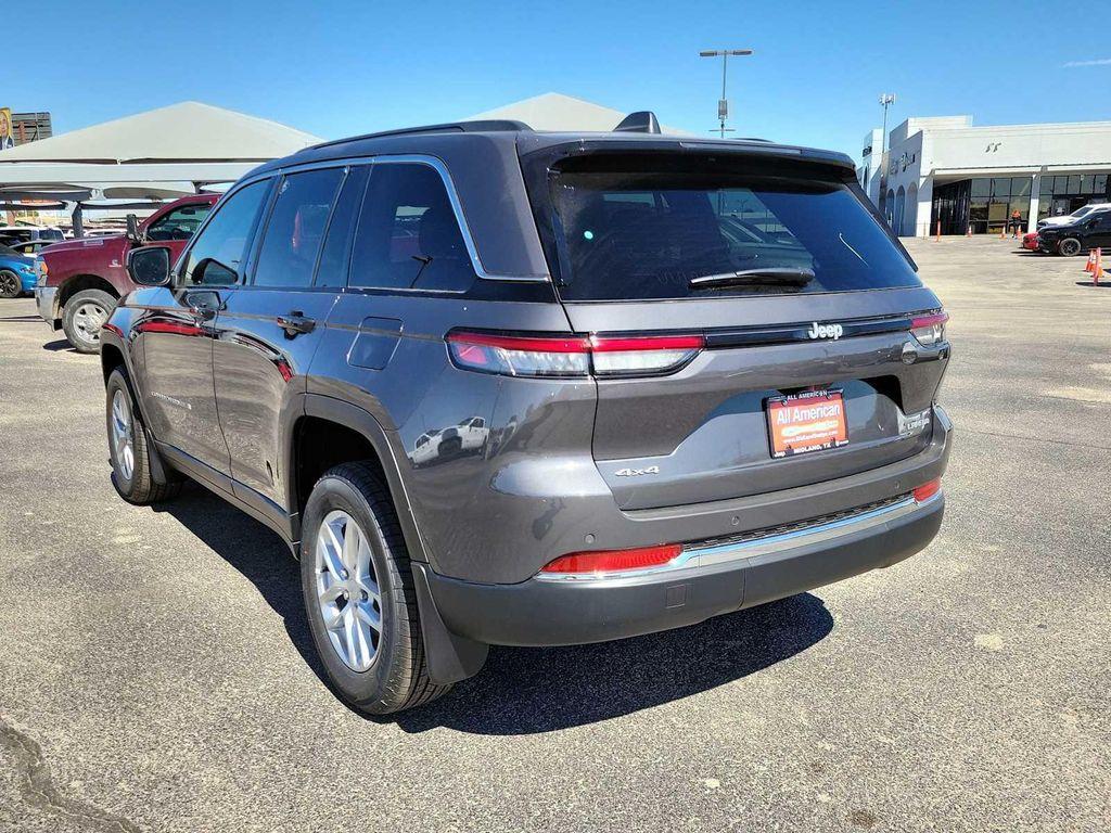 new 2025 Jeep Grand Cherokee car, priced at $44,595