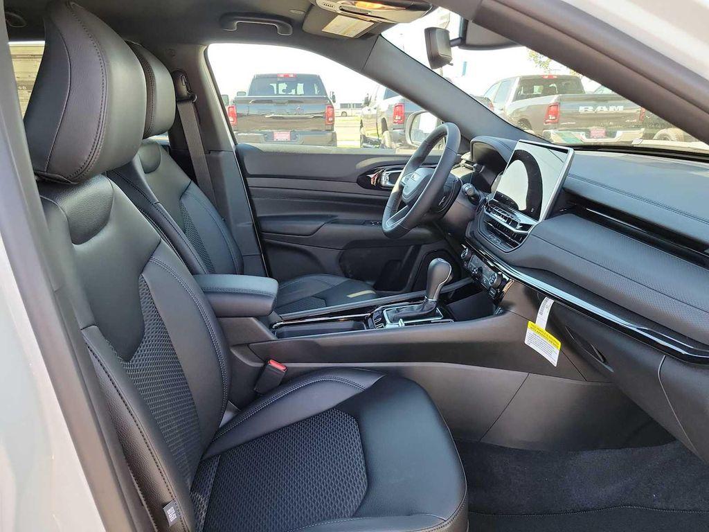 new 2026 Jeep Compass car, priced at $32,590