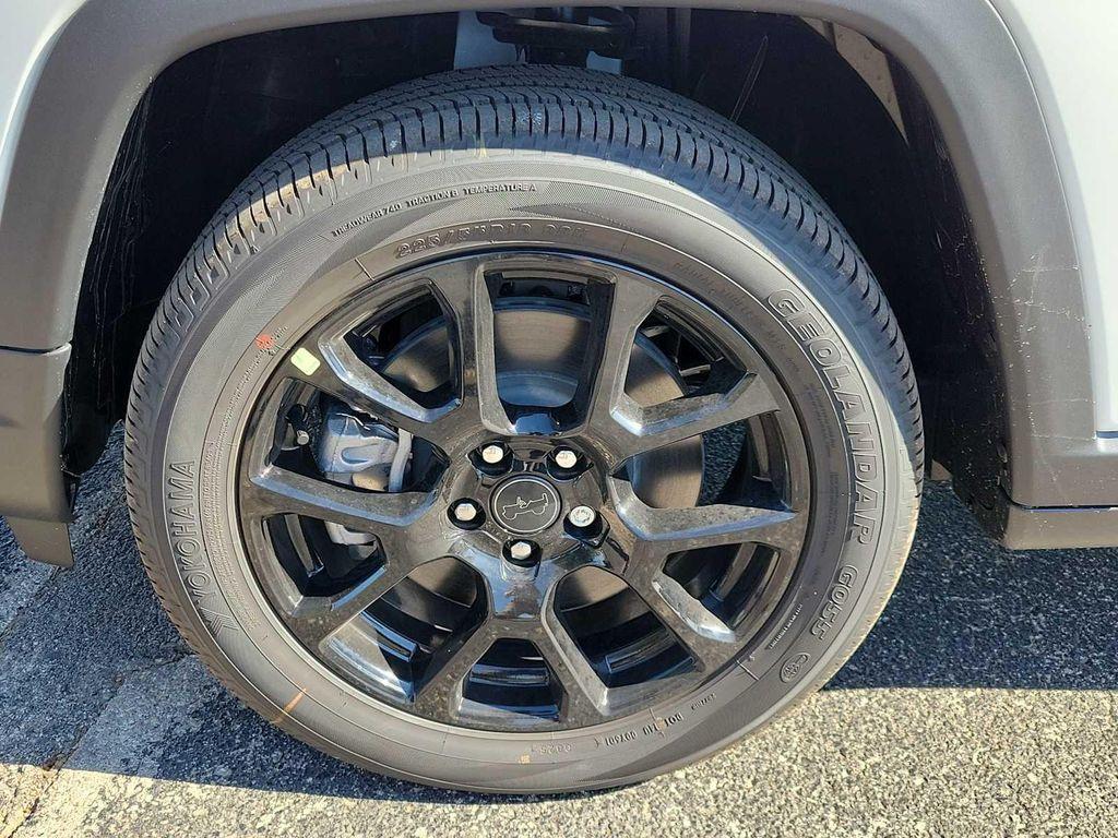 new 2026 Jeep Compass car, priced at $32,590